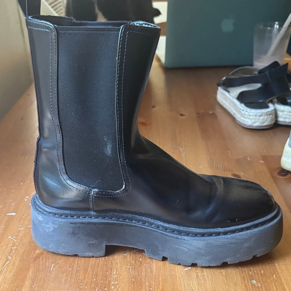 H&M Black Chunky Chelsea Platform Boots